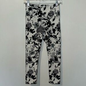 Balance Collection Floral Print Crop Capri Leggings Workout Women's S